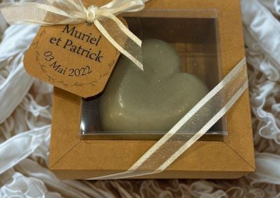 "Savon personnalisable Bulle de Chéry – choisissez forme, parfum et couleur de votre savon artisanal"