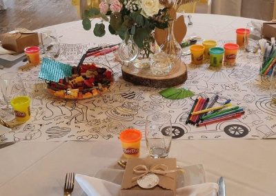 Table de mariage décorée avec savon personnalisable Bulle de Chéry – choisissez forme, parfum et couleur de votre savon artisanal